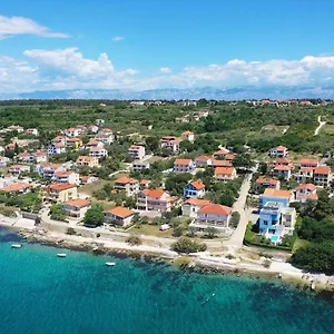 Moira I Loli , Kožino Kroatien